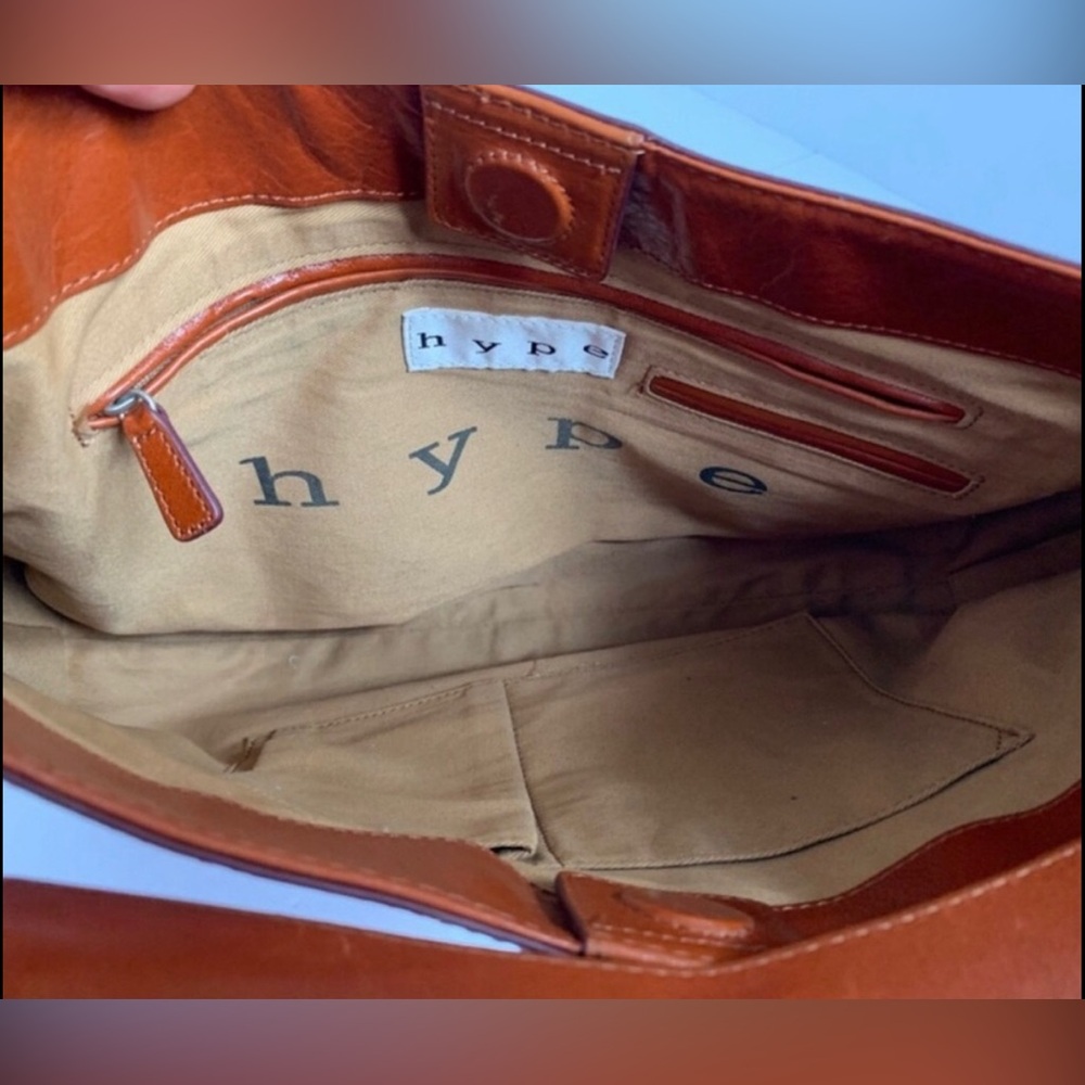 Hype Cognac Leather Shoulder Baguette